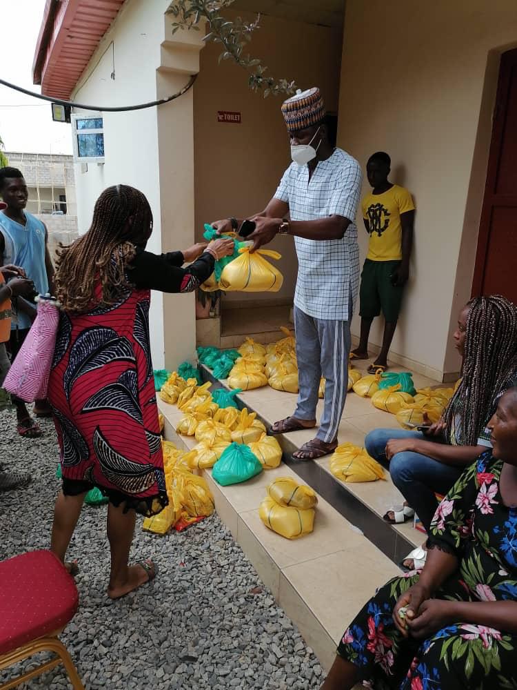 Yusuf JS Foundation distributes food items, relief materials in Lokogoma to mark this year's Good Friday