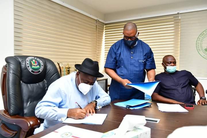Gov. Diri Signs Amended Procurement Bill, Two Others Into Law
