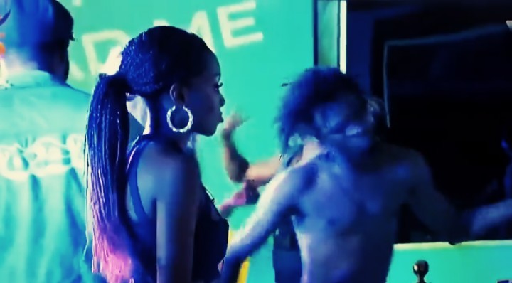 'As The Gbedu Don Enter Body', Laycon Off His Shirt [Video] #BBNaija