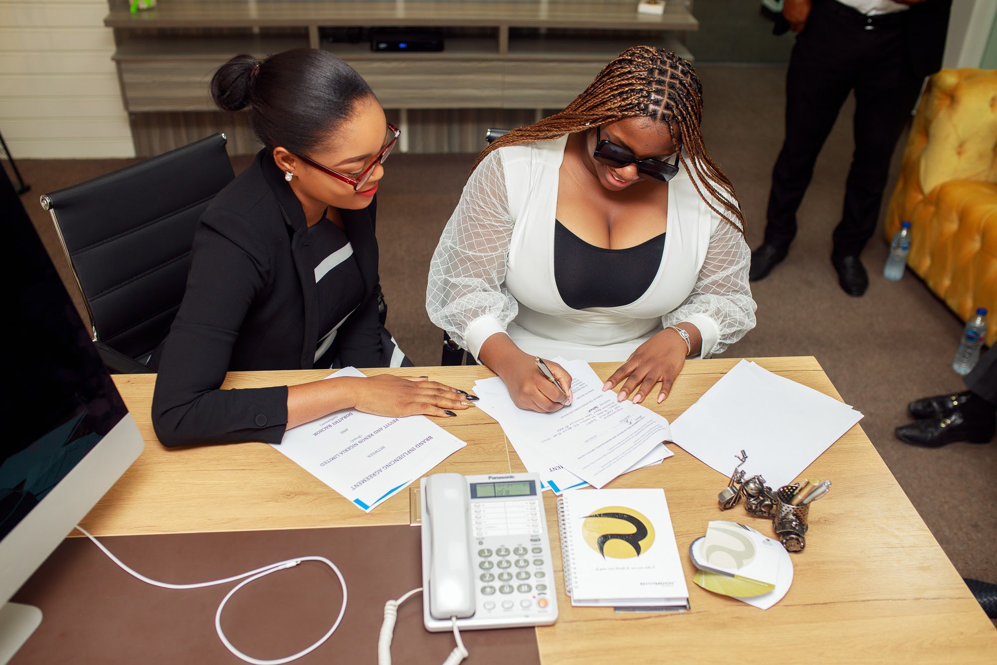 Dorathy Signs New Deal With Printing and Branding Company [Photo]