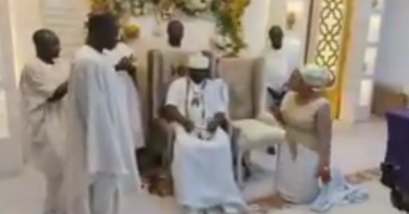 Nigerians React As Ooni's Wife, Queen Naomi Prays For More Queens
