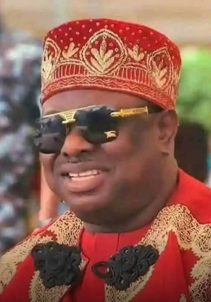 Pastor Reuben Empowers Over 1000 Members of Constituent Pastor Reuben Empowers Over 1000 Members of Constituent