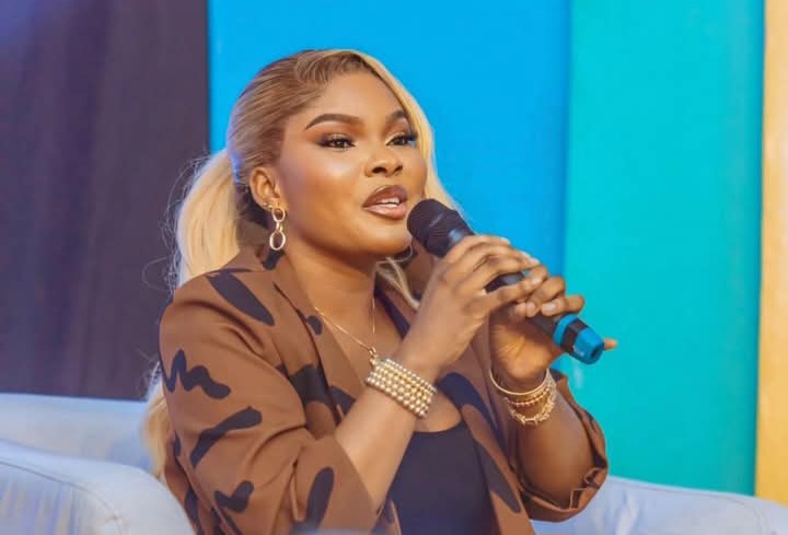 Sarian Martin Cries Out, 'I see a lot of wrong spelling. And it saddens me' Sarian Martin Cries Out, 'I see a lot of wrong spelling. And it saddens me'