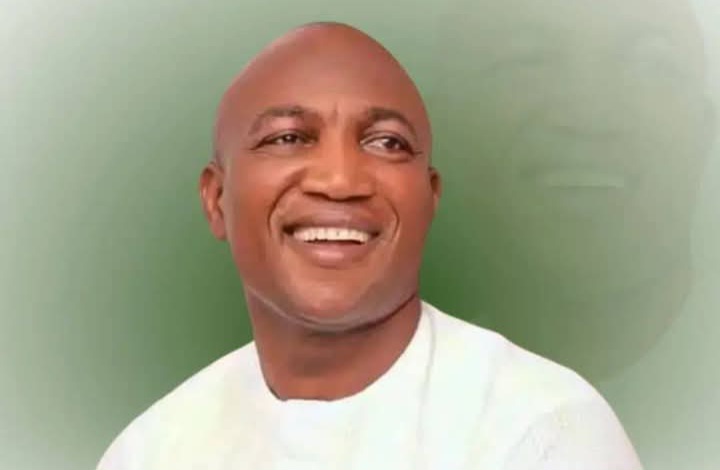 Pastor Reuben Clifford Wilson Felicitates with Chief David Lyon on His Birthday