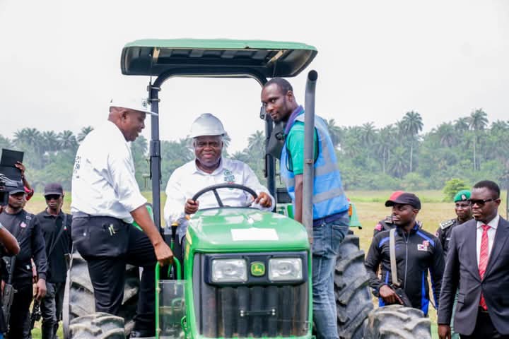 Increase Rice Production, Gov Diri Orders Agric Commissioner Increase Rice Production, Gov Diri Orders Agric Commissioner