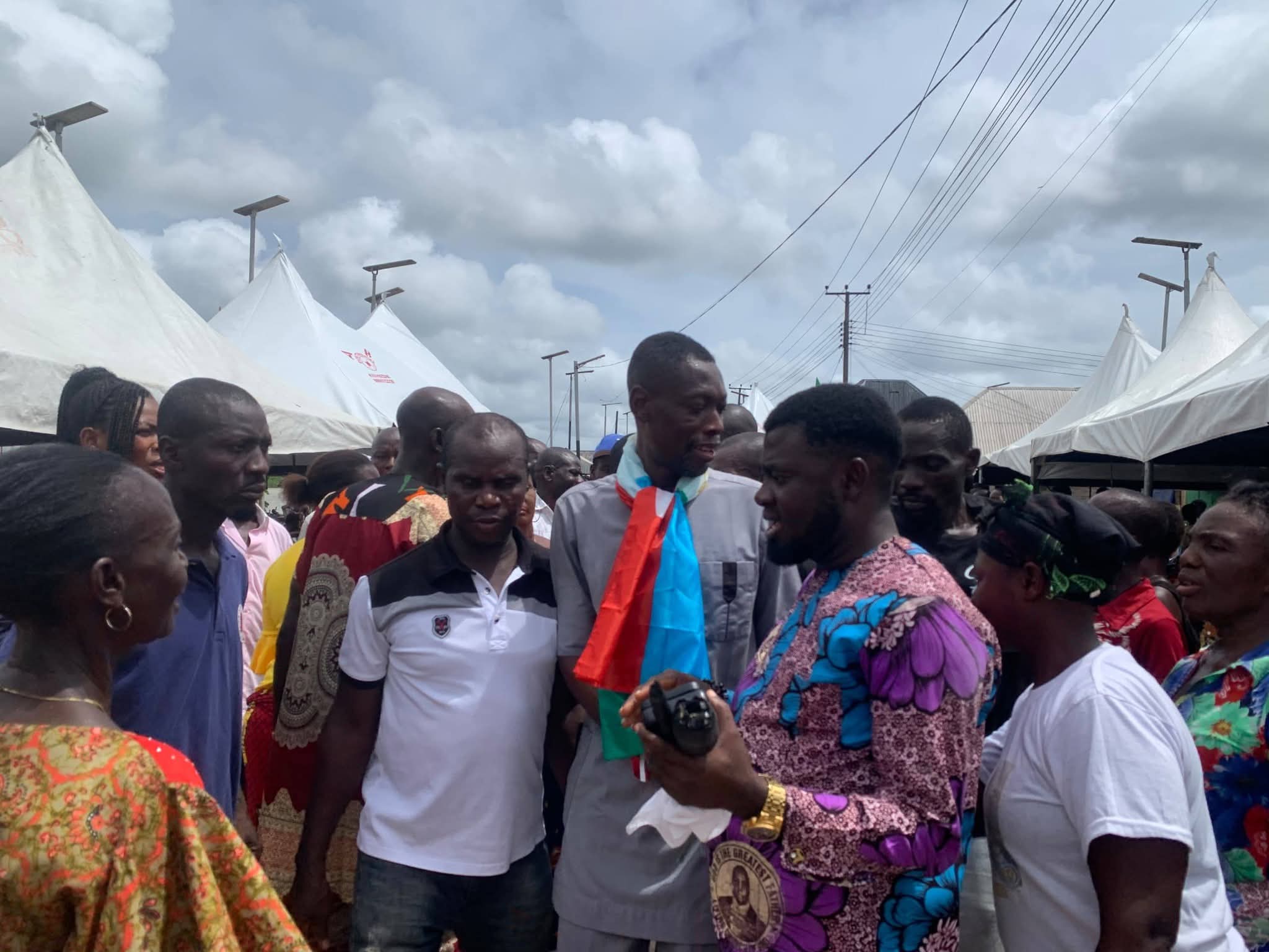 2027: Bayelsa Assembly Hopeful, Dimaro, Gets Royal Blessings, Campaign Materials, Cash Gift