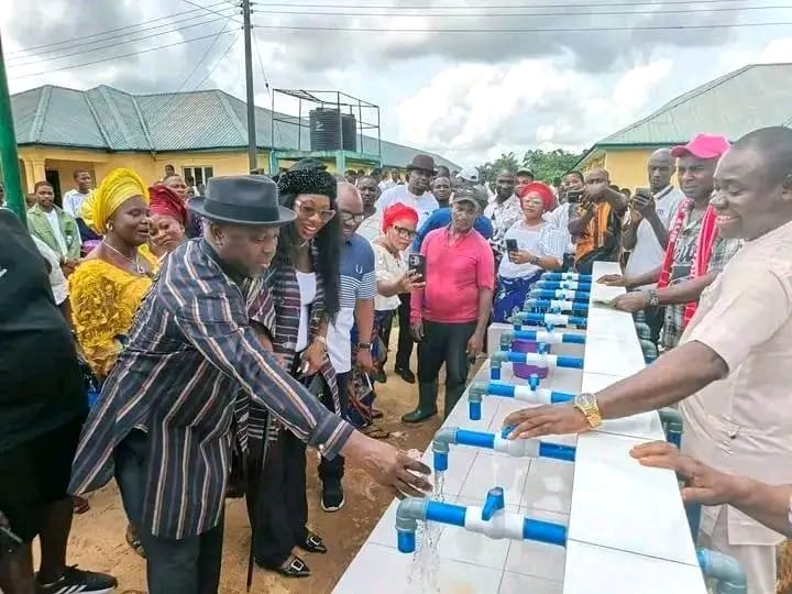 Ekeremor RDA Chairman Hails Diri, Lists Projects Delivered Under Governor’s Watch Ekeremor RDA Chairman Hails Diri, Lists Projects Delivered Under Governor’s Watch