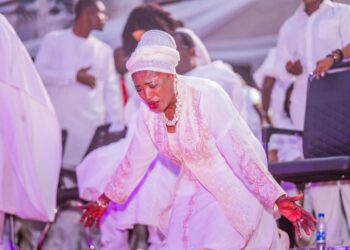 Gloria Diri Leads Women in Praise as Bayelsa White Concert Holds Sixth Edition